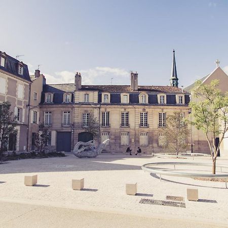 La Maison De La Liberte Suite Jeanne Barret Poitiers Exteriör bild