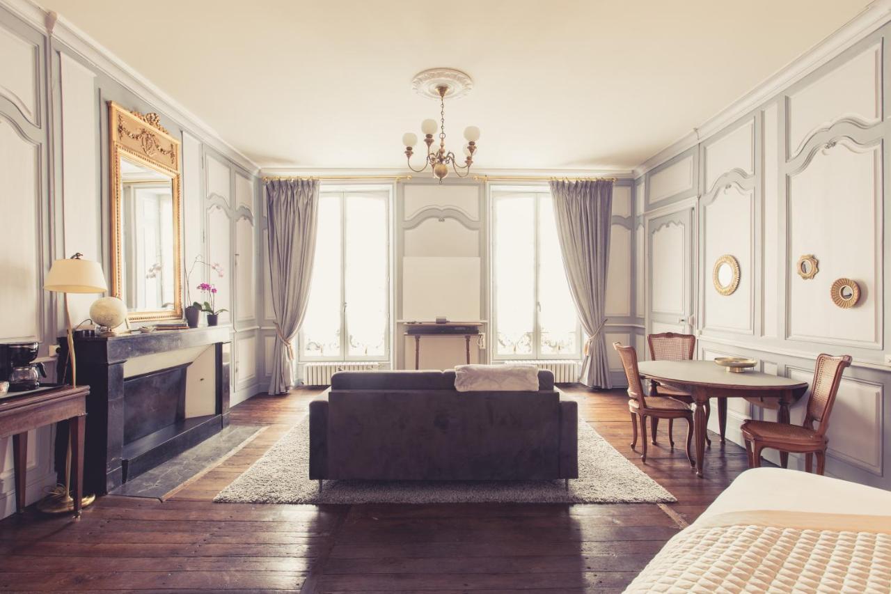 La Maison De La Liberte Suite Jeanne Barret Poitiers Exteriör bild